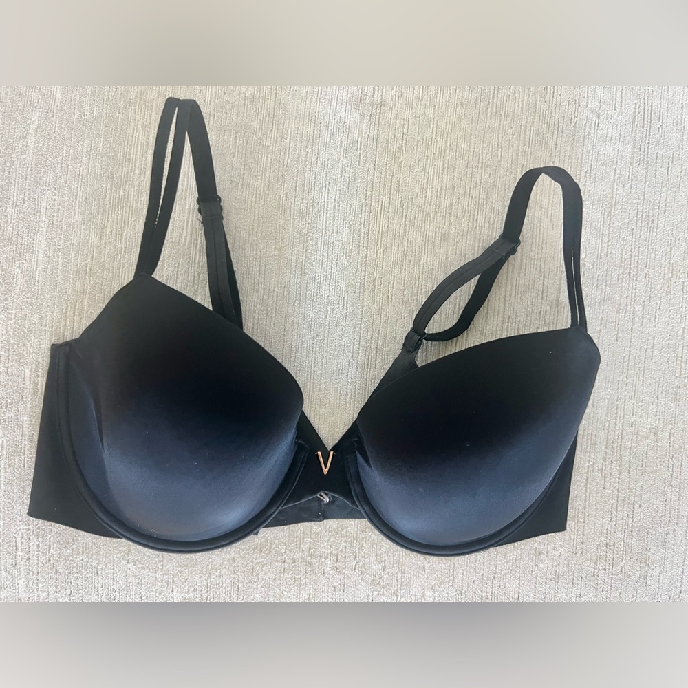 Victoria’s Secret lined Demi bra doublé size 36D